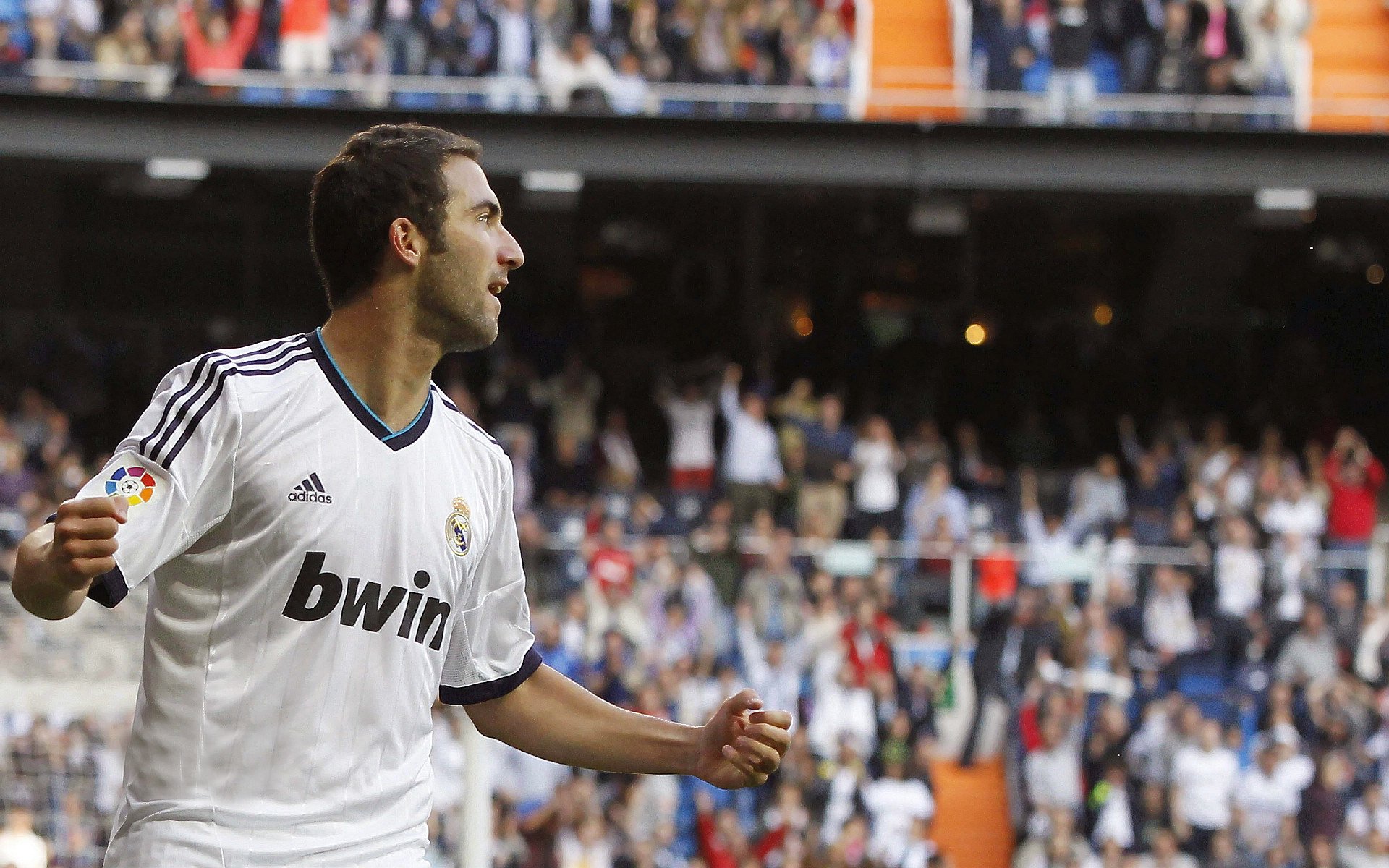 爱游戏-中超联赛中国青年队惨败 球迷呼吁加强训练，中超为什么派青年队